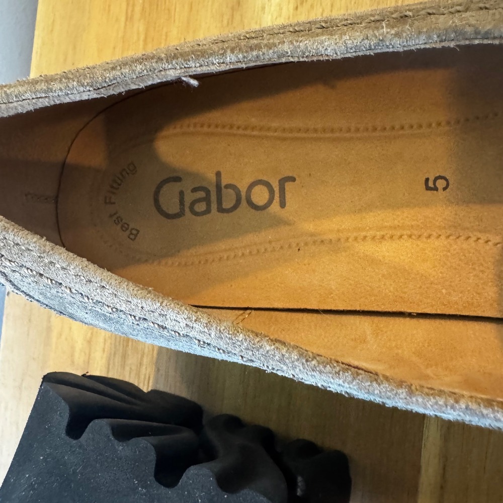 Gabor Women‎ 7.5 UK 5 Tan Suede Chunky Chain Link Loafers Lug Sole Shoes Preppy - Picture 11 of 16